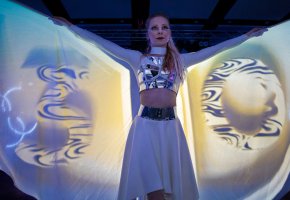 Projection mapping on artists